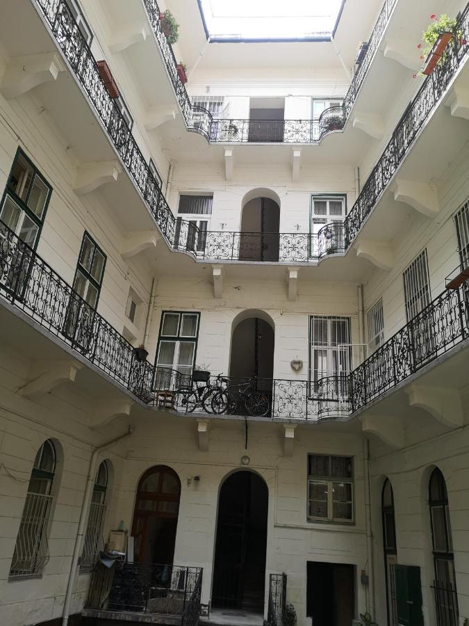 Erkel Rooftop Suites Budapest Bagian luar foto