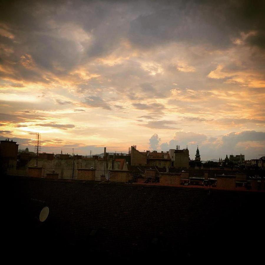 Erkel Rooftop Suites Budapest Bagian luar foto